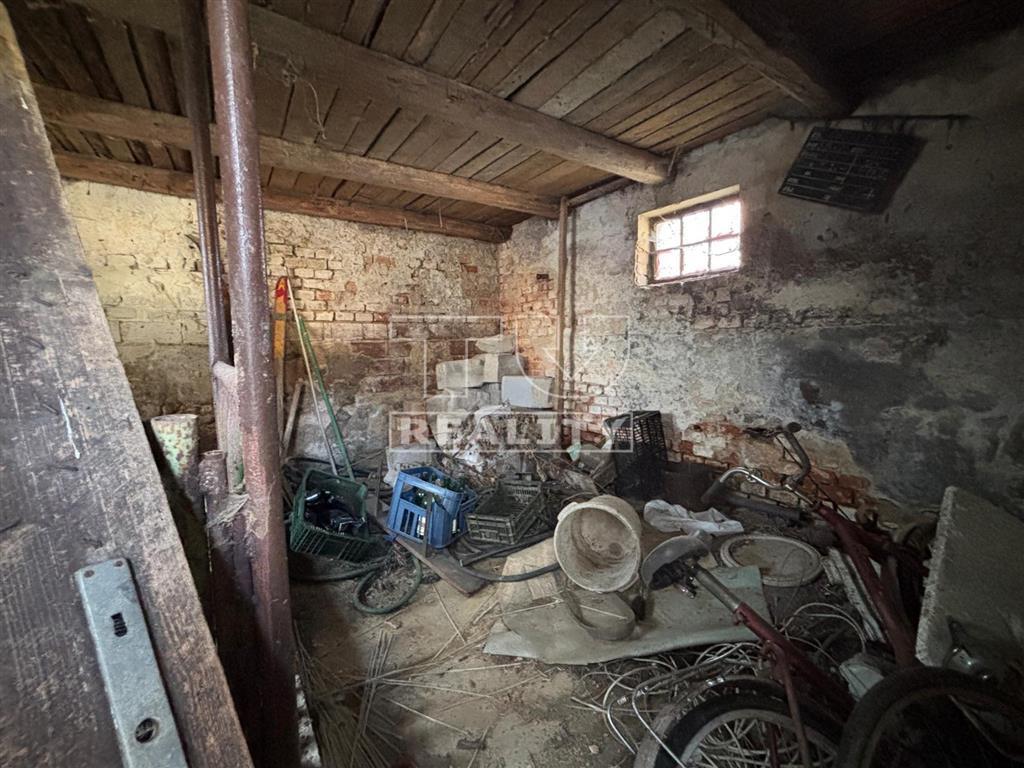 RODINNÝ DOM NA POZEMKU 629M2 ČERVENÝ KAMEŇ - 9