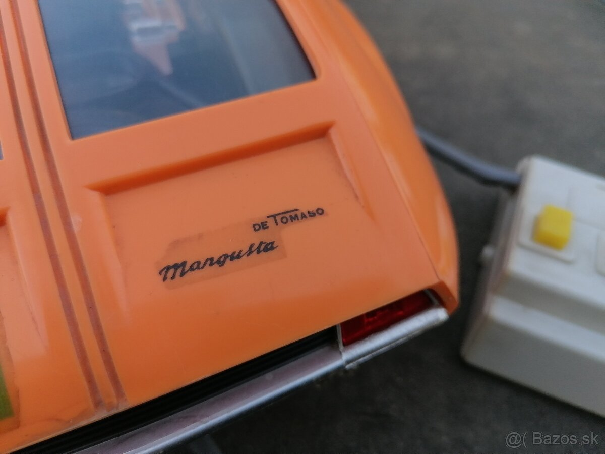 Predám starožitné auto na ovládanie Mangusta 1:12 - 9