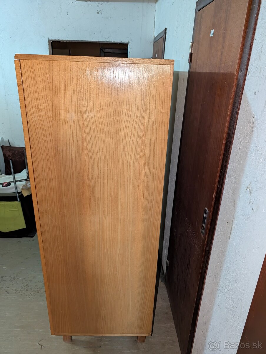 Skriňa Tatra nábytok Pravenec retro starožitnosť - 9