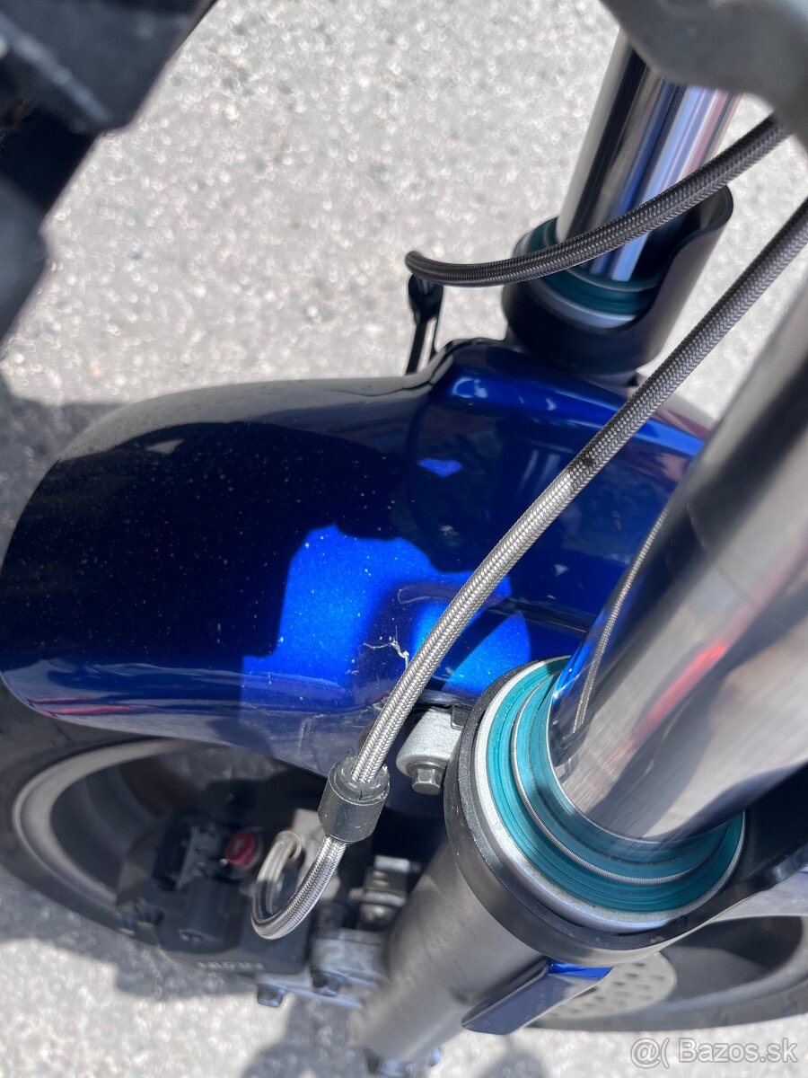 Honda hornet 900 - 9