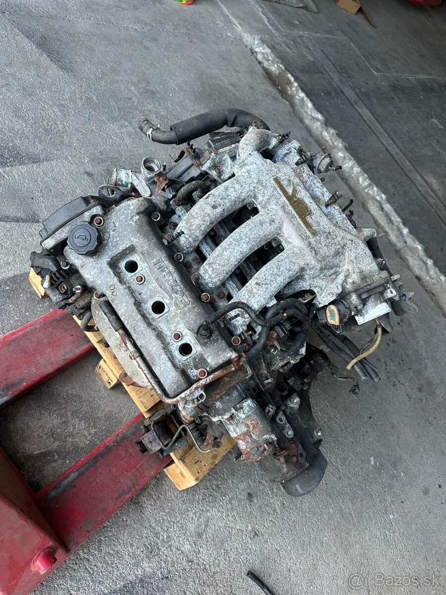 Mazda 626 2.5 V6 - náhradní díly - 9