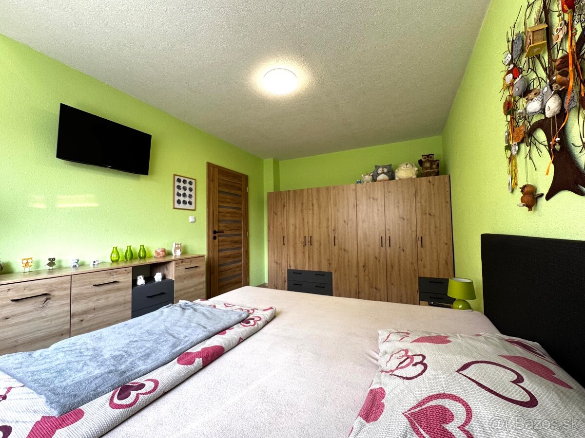 Zrekonštruovaný 4-izbový rodinný dom s garážou GALOVANY - 9