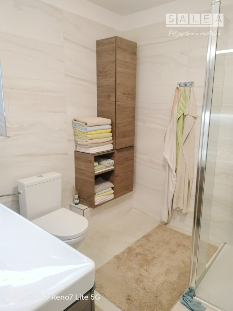 Výrazne znížená cena....Jedinečný rodinný dom v Šali/Veči - 9