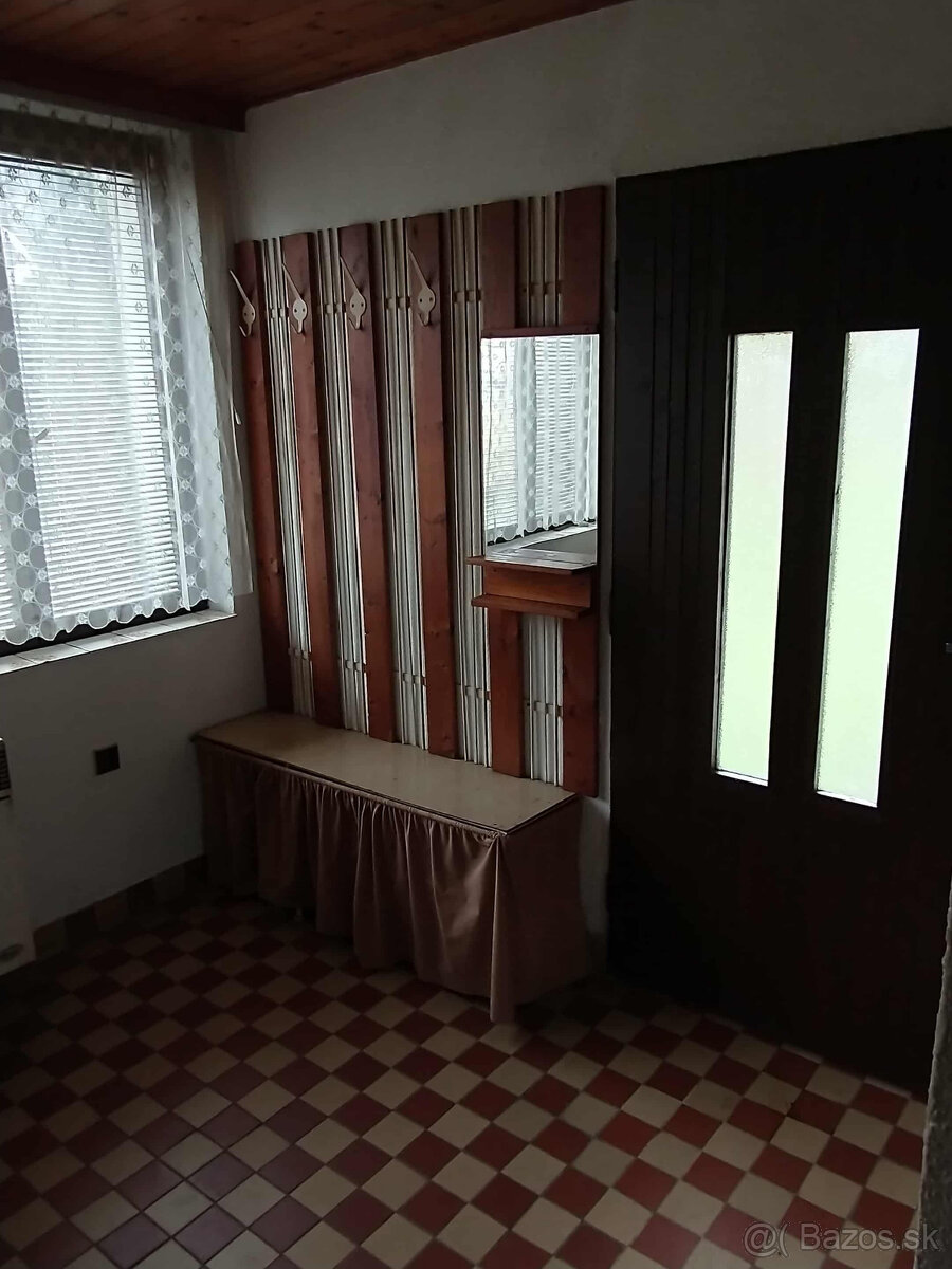 Rodinný dom v obci Rudnianska Lehota - 9