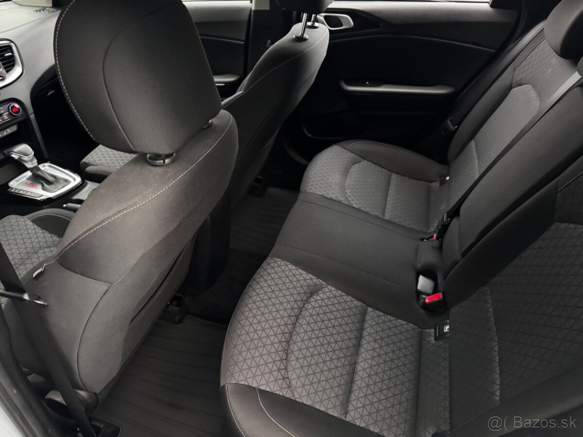 Kia Ceed SW 1.5 T-GDi Gold A/T - 9