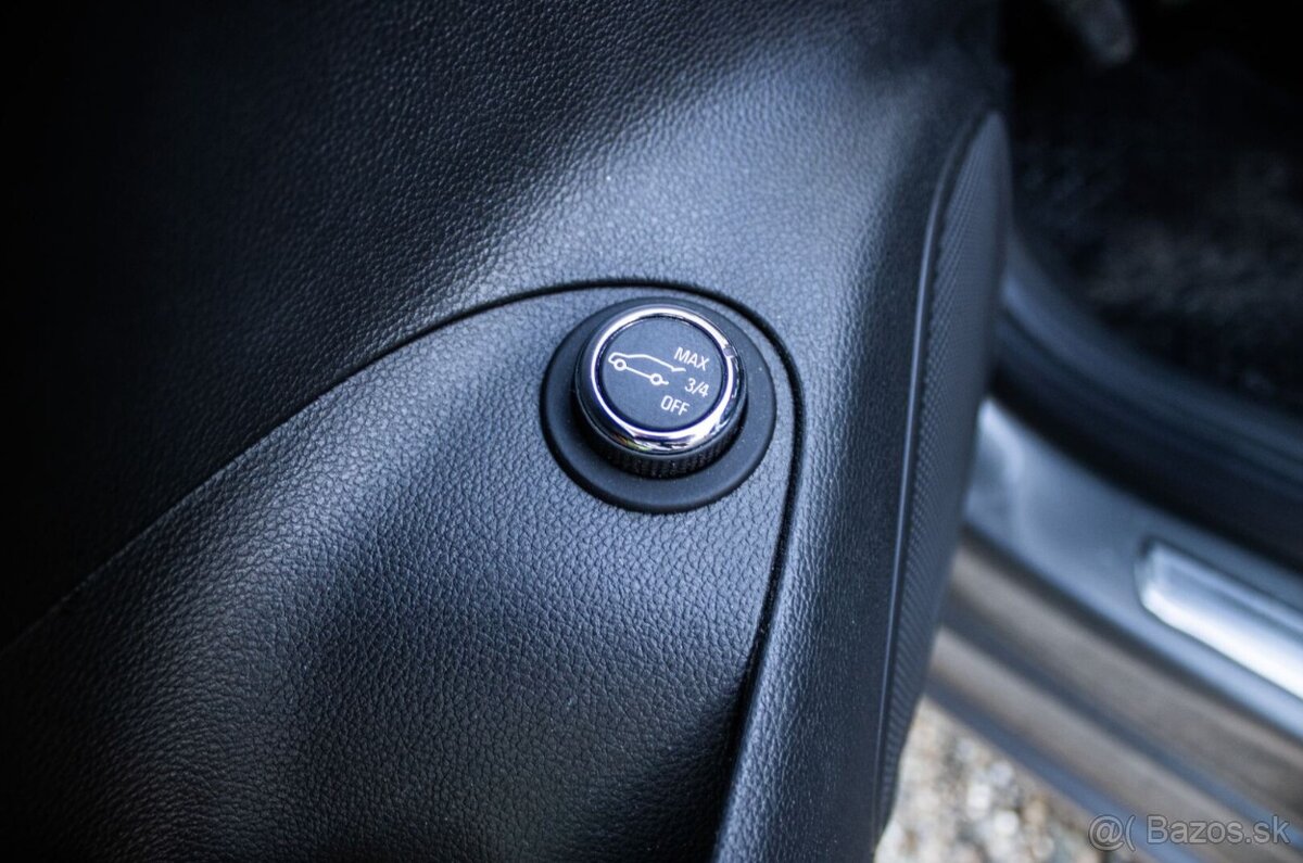 Opel Astra Sport Tourer ST 1.6 CDTI - 9