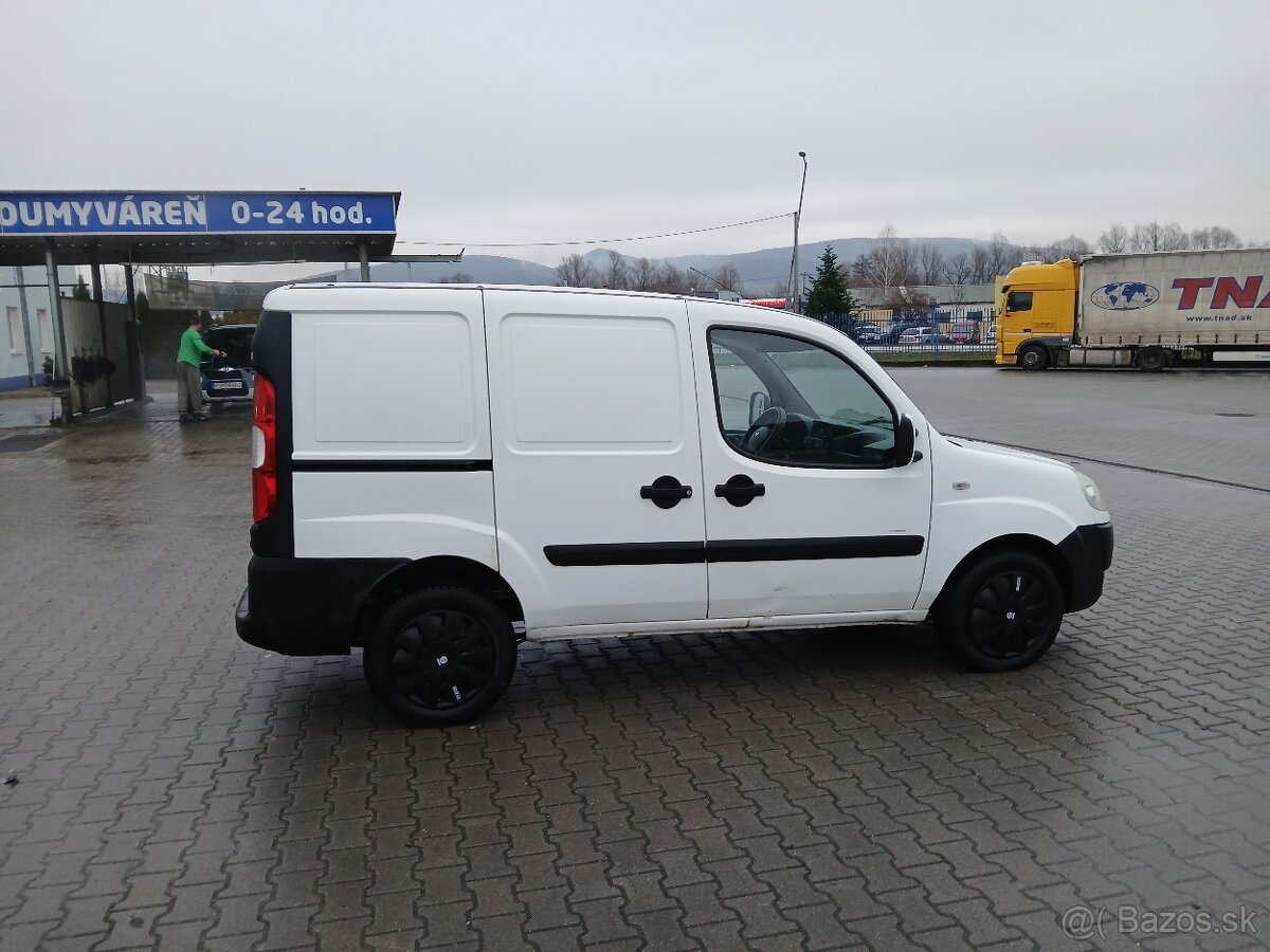 Fiat Doblo 1.9jtd 77kw cargo model 2009 - 9
