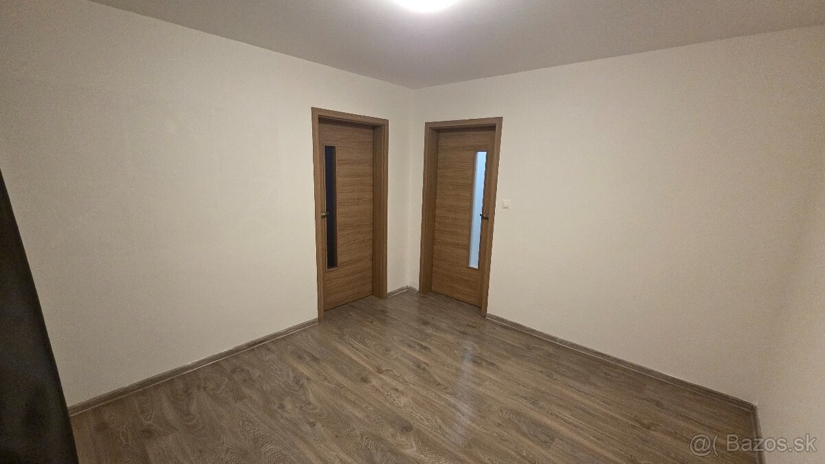 Prenajmem prerobený, zariadený 3 izbový byt vo Zvolene - 9