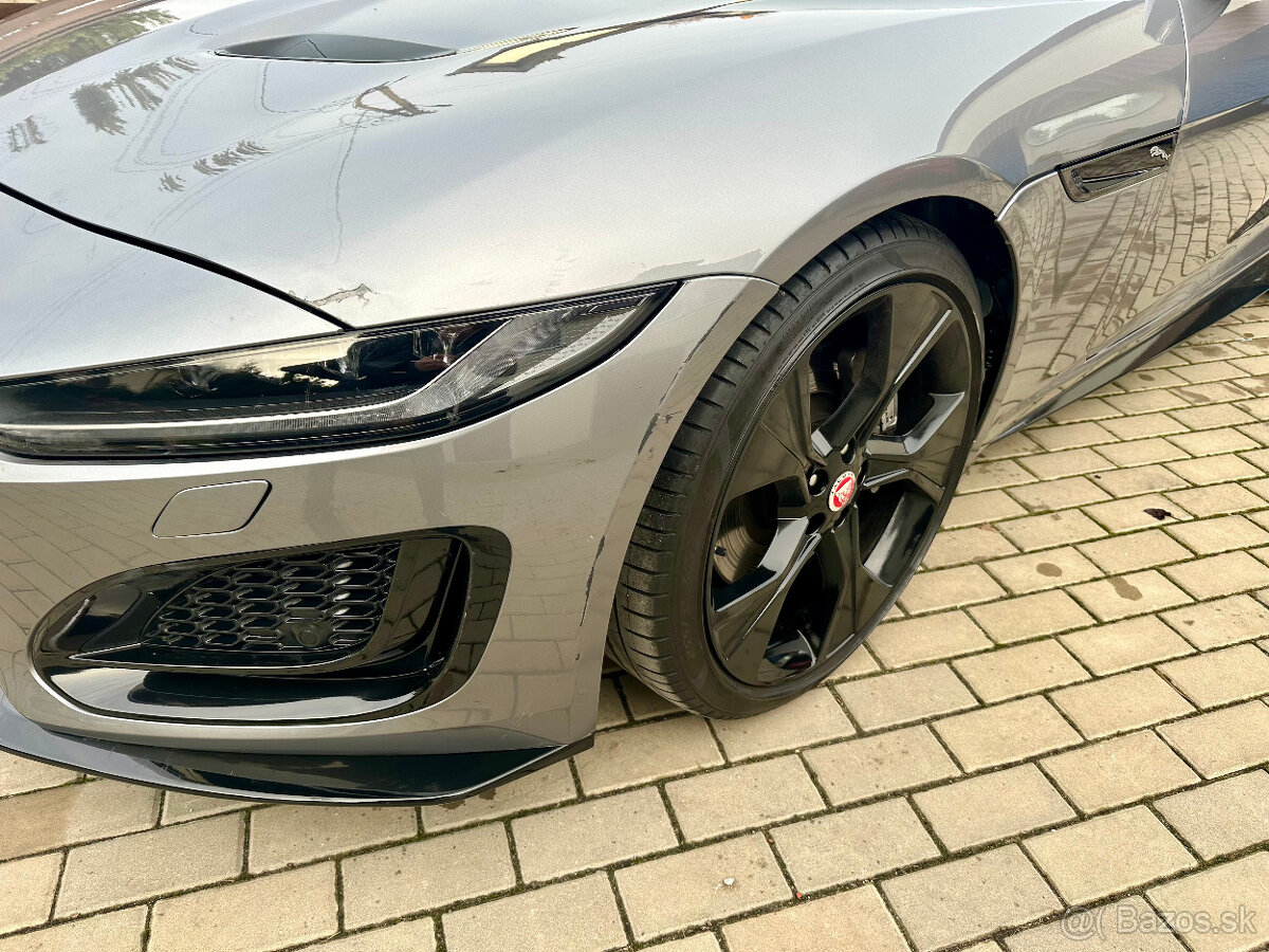 Jaguar F-Type P300 First Edition - 9