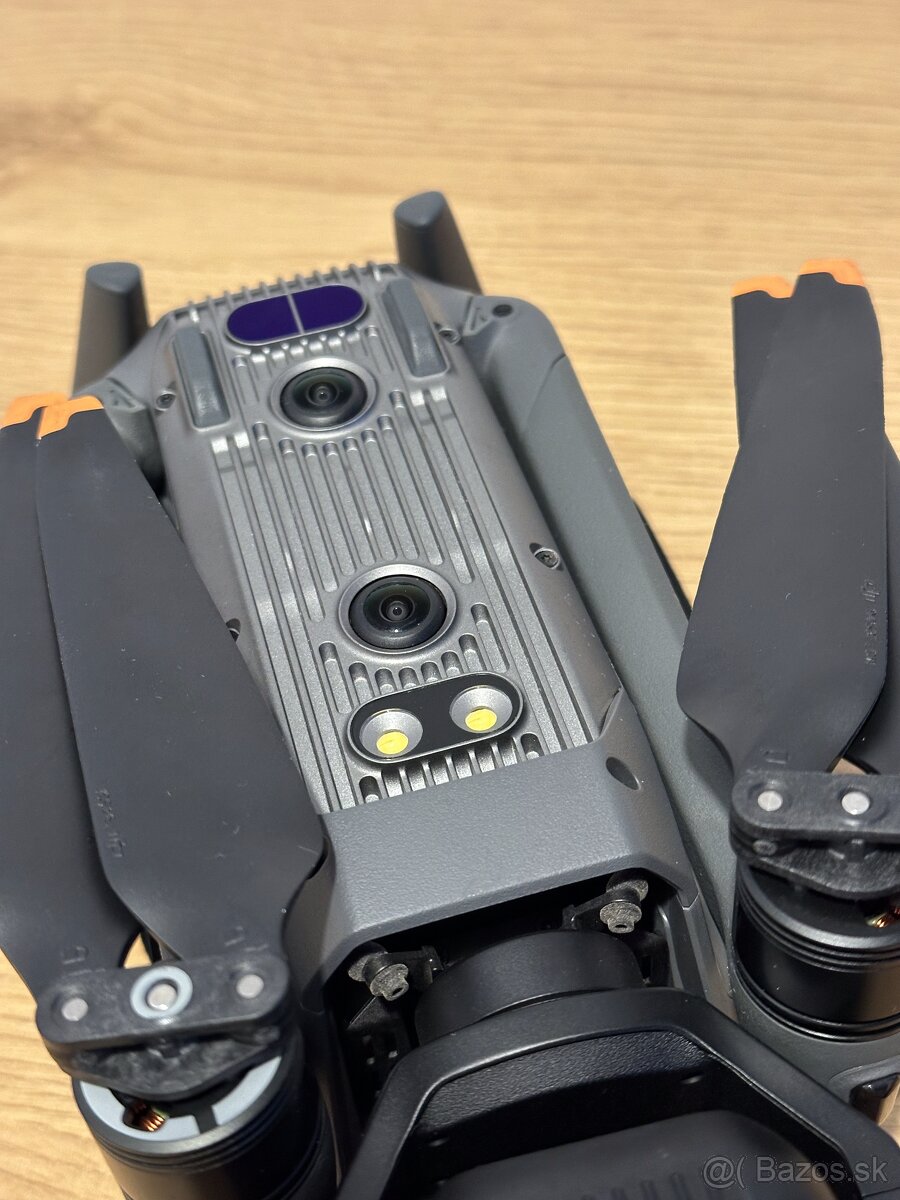 DJI Mavic 3 Pro Fly more combo - 9