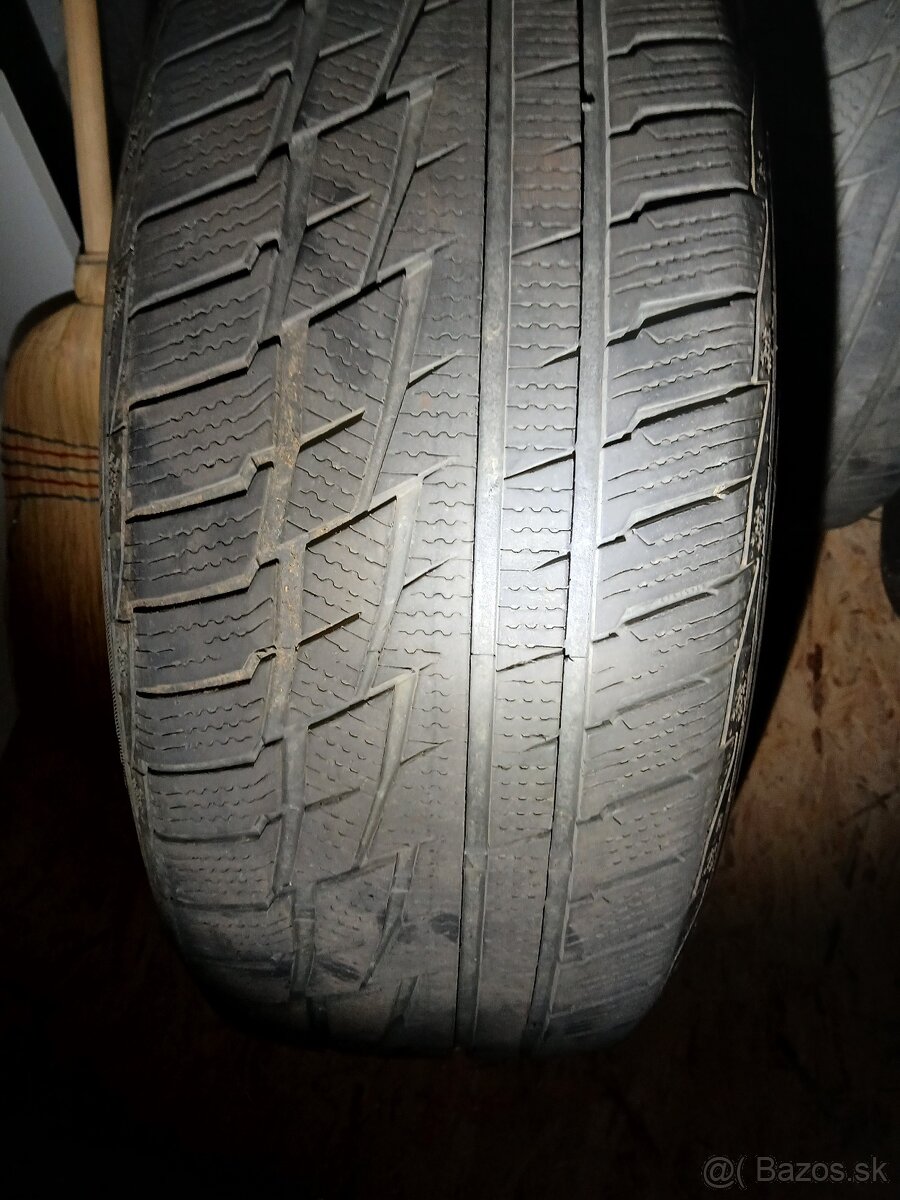 235/55r18 - 9