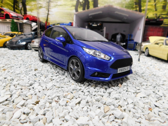model auta Ford Fiesta ST Mk7 Otto mobile 1:18 - 9