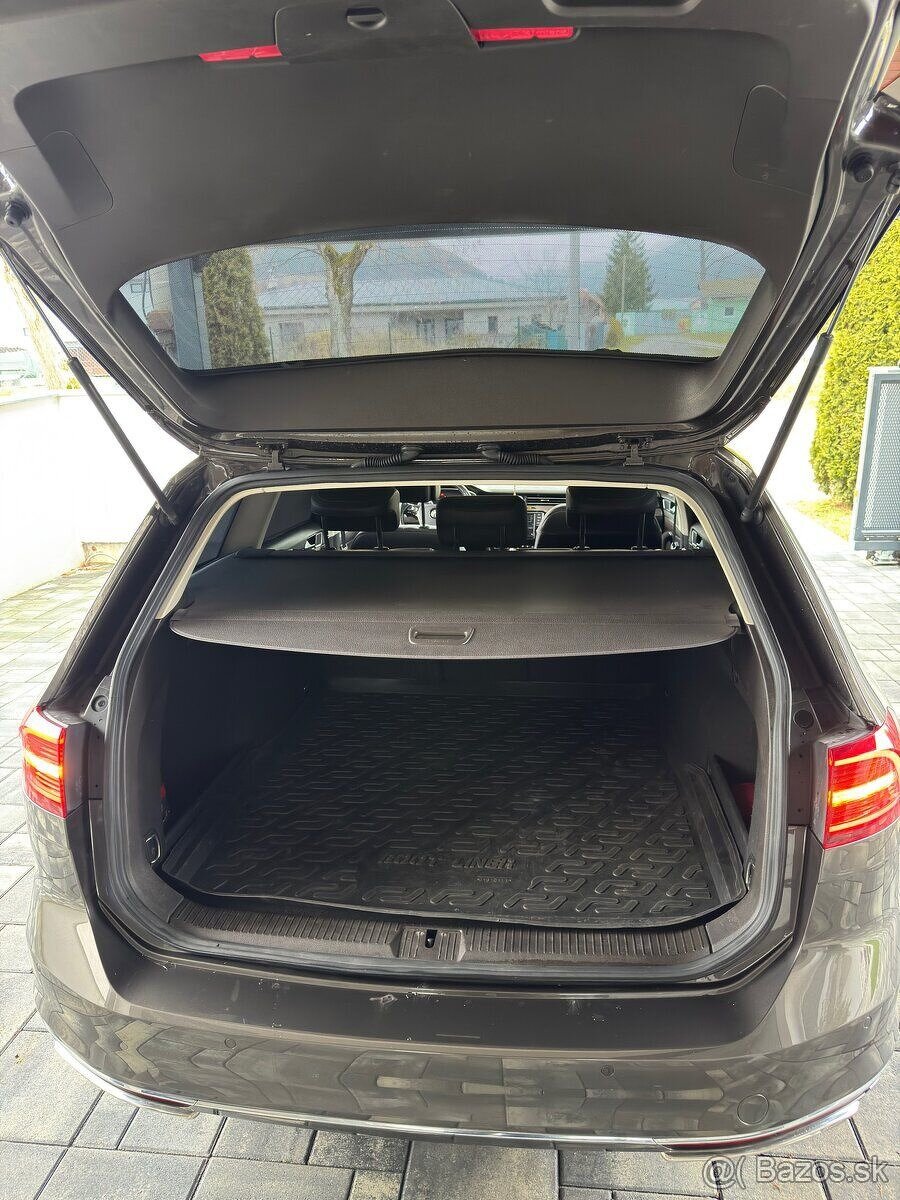 Volksvagen B8 Highline, Virtual cockpit, Možný odpočet DPH - 9