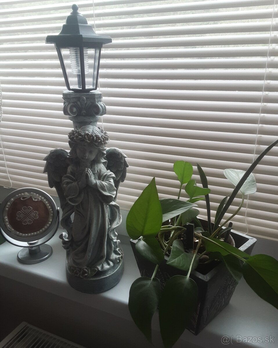 Ponuka na predaj nepoužívaného porcelánu a dekorácií - 9