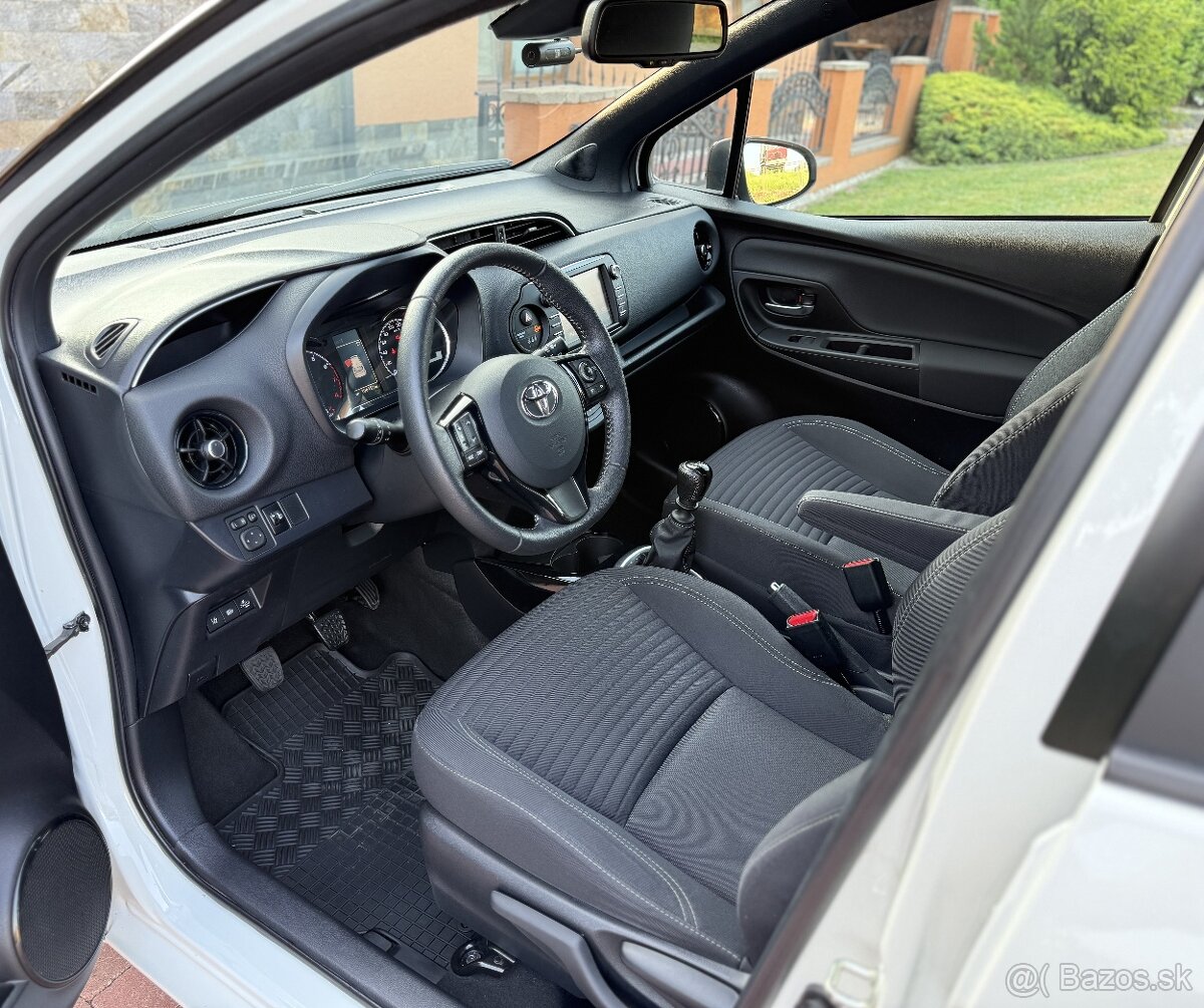 TOYOTA YARIS 1.5 vvti benzín SELECTION - 9