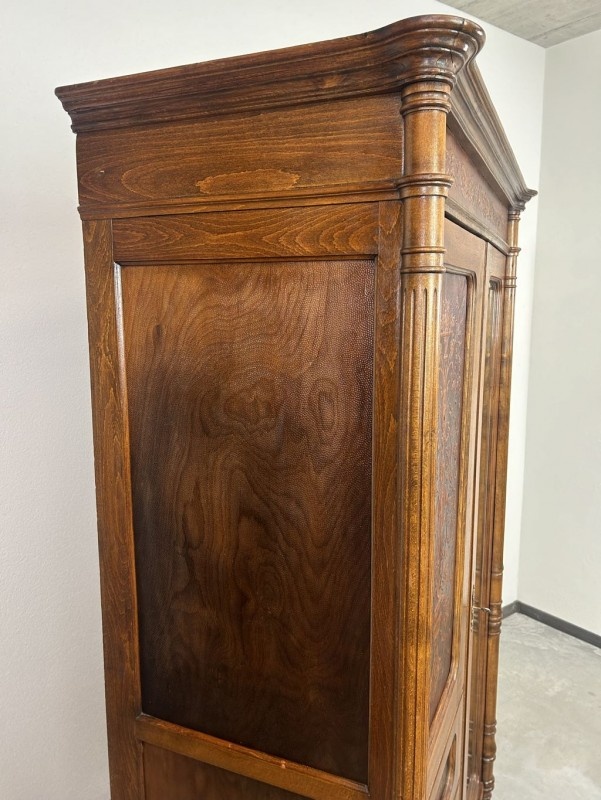 Dvojdverová šatníková skriňa so zrkadlom J&J - 9