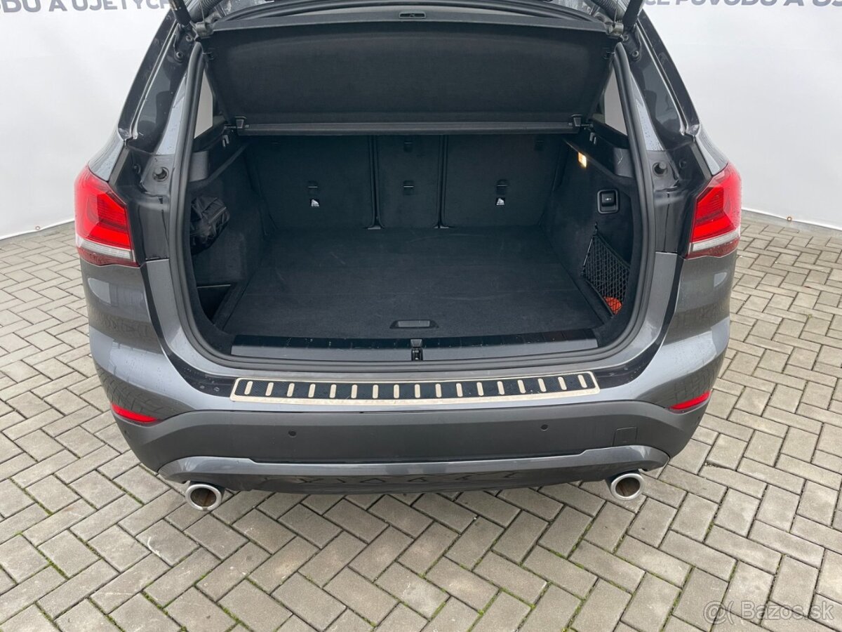 BMW X1 F48 20d xDrive 140kW M Sport. Panorama. 2 sady kol - 9