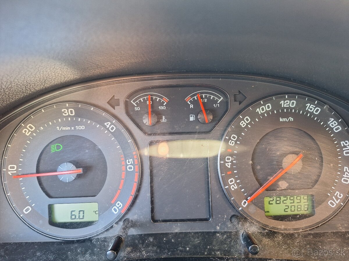 Superb - pekny stav - 9