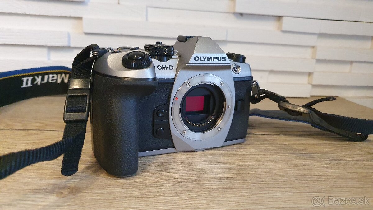 Predam Olympus OM-D E-M1 Mark ii a objektivy M.Zuiko - 9