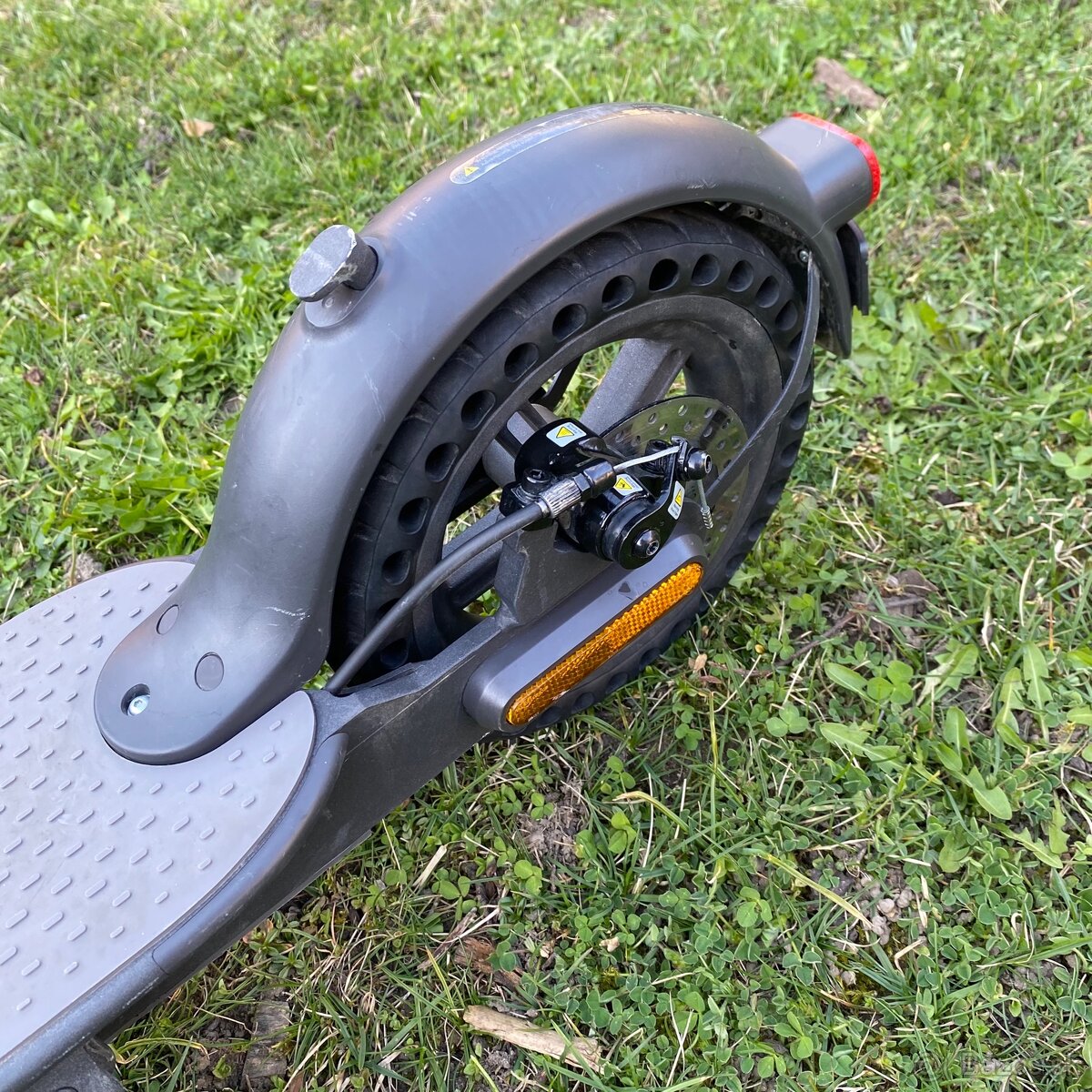 Predám – Xiaomi Mi Electric Scooter Essential - 9