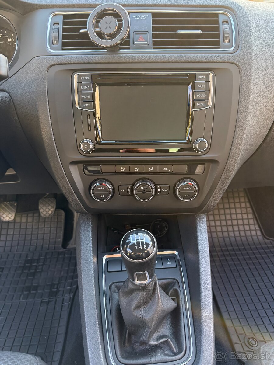 Volkswagen JETTA - 9