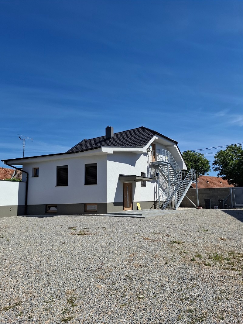 Prenájom 1-izbového bytu s parkovaním - 9