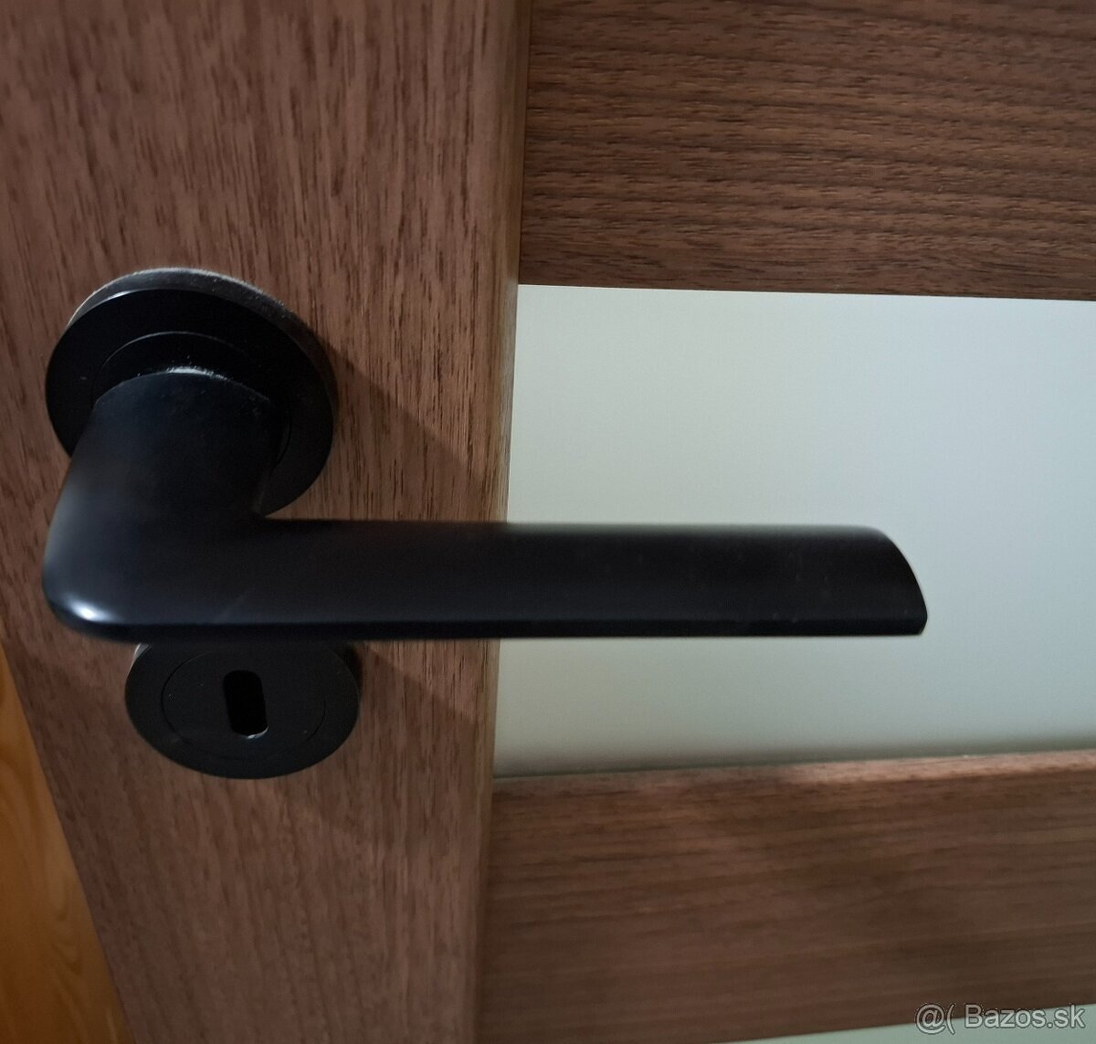 Kľučky a rôzne typy dverového príslušenstva - 9