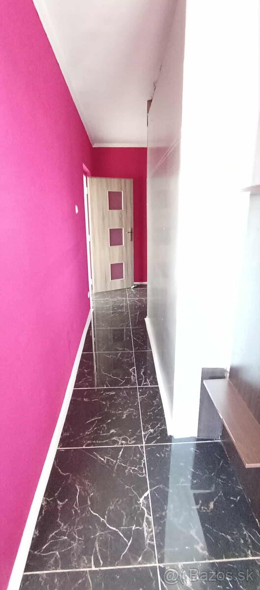 REZERVOVANÉ Moderný 3+1 Byt s balkónom v Lučenci - 9