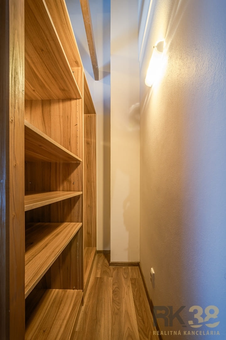 Lukratívny chalet v TOP lokalite v Jasnej v Nízkych Tatrách - 9