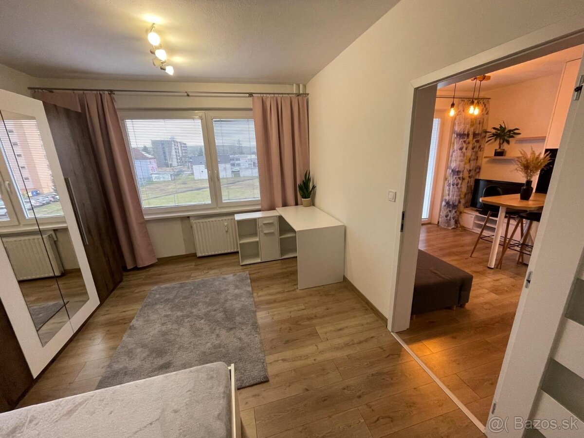Prenájom 1-i bytu na Rovni - 9