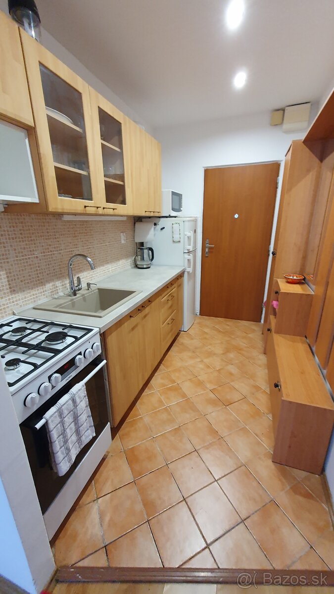 Ružinov, 1 osoba - 9