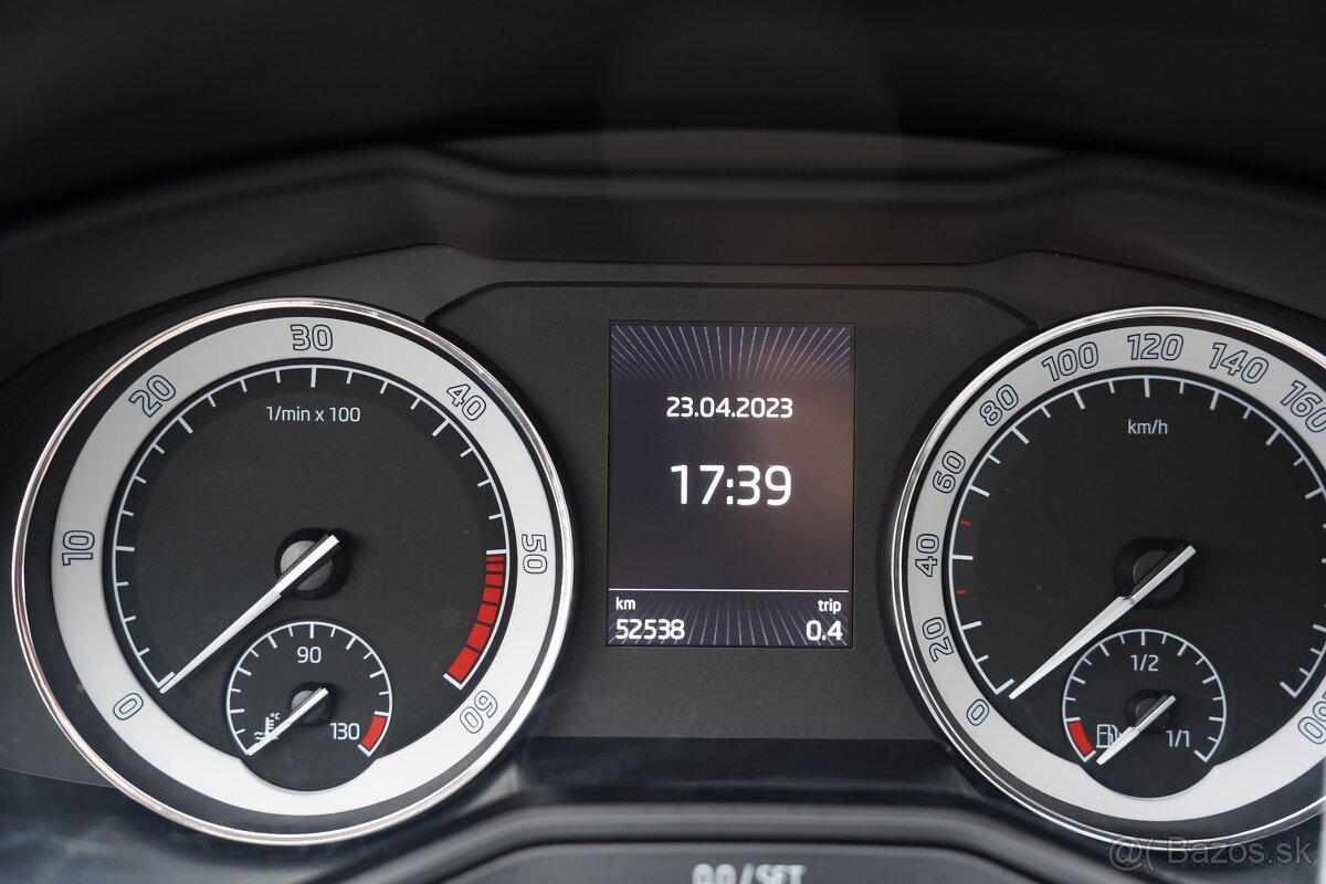 Škoda Superb 2.0 TDI L&K DSG - 9