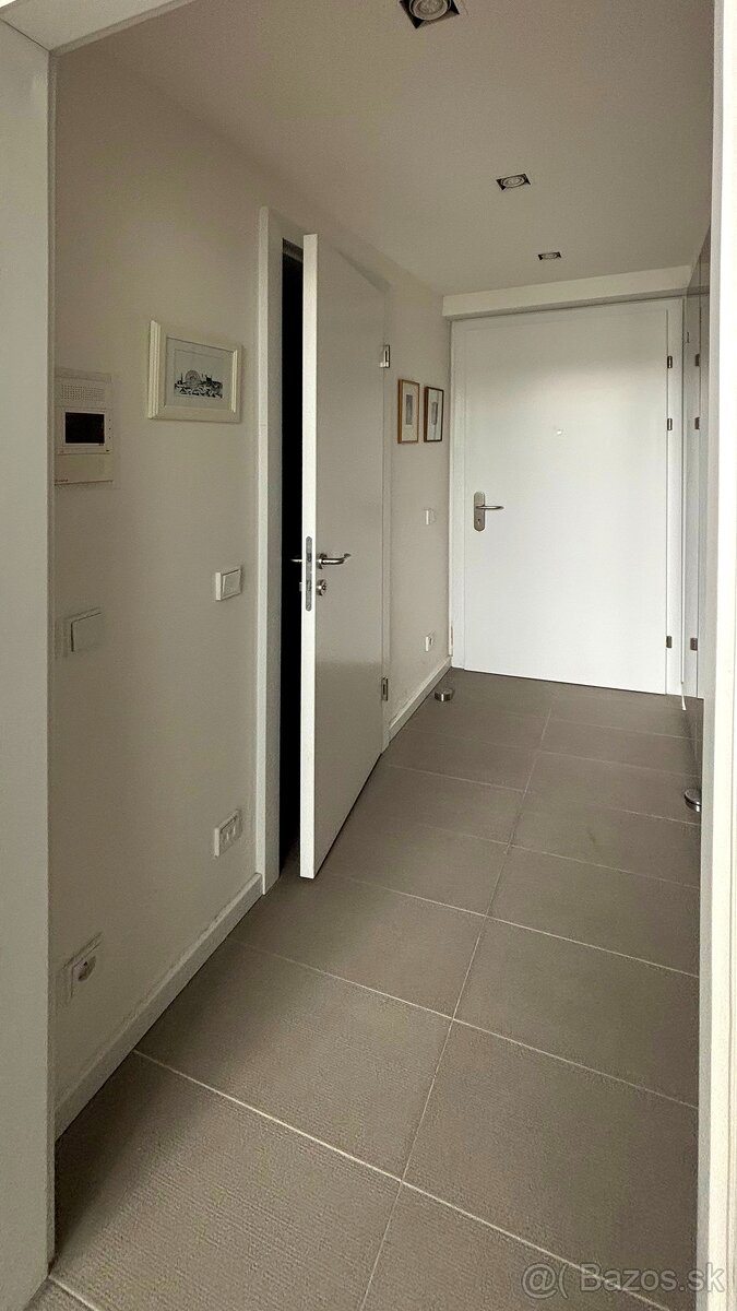 Prenájom – 2 izbový byt v komplexe Eurovea - BA I - 9