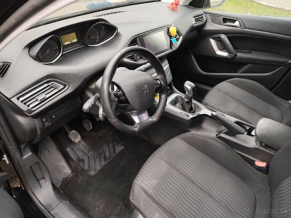 Peugeot 308 2014 1.6 - 9
