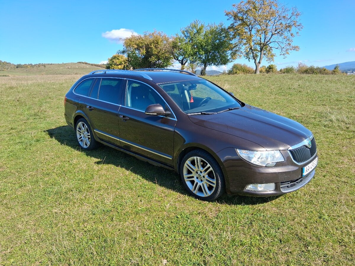 Predám Škoda superb 2 combi 4x4 dsg 2012 - 9
