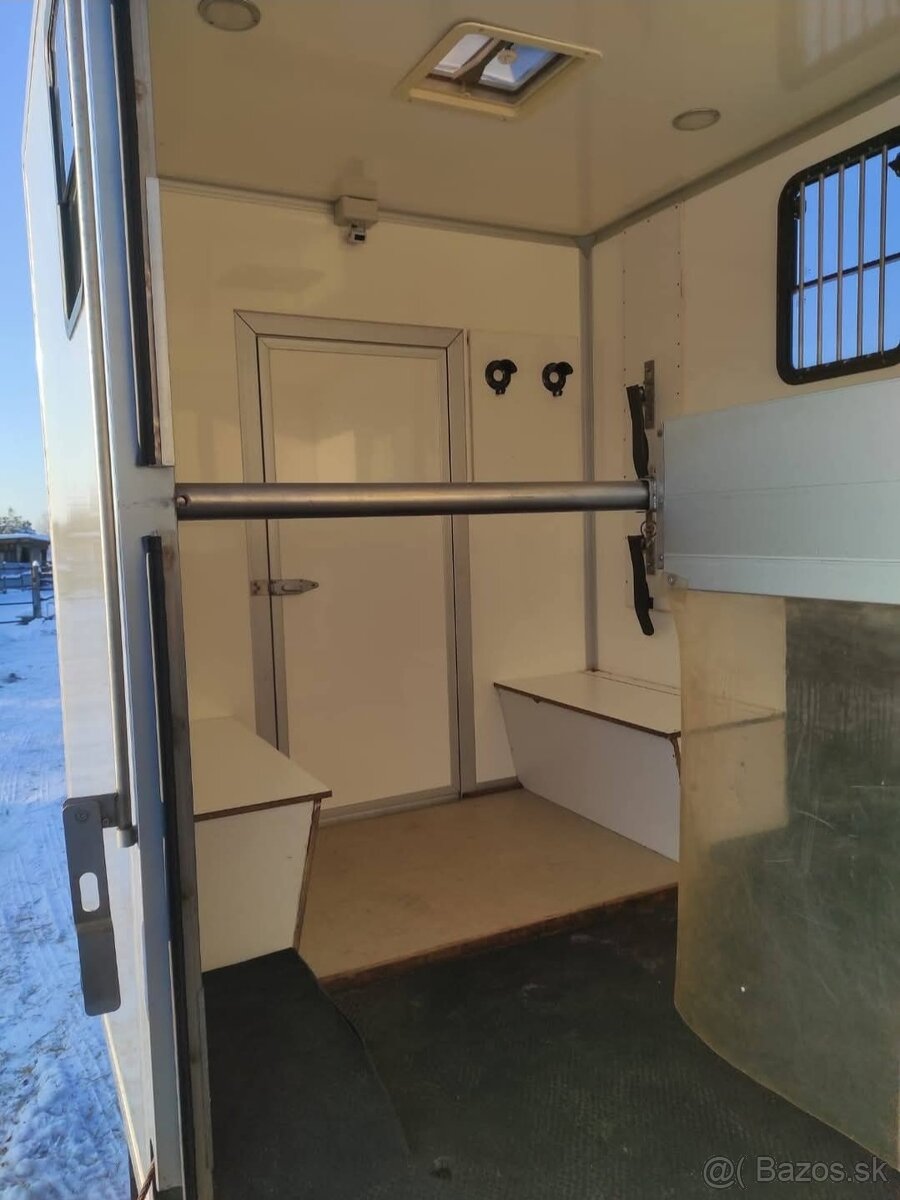 Mercedes prepravnik na kone - 9