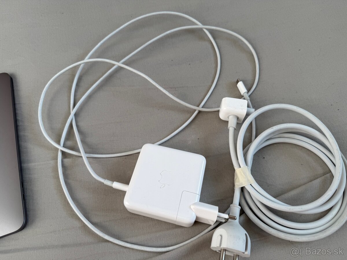 MacBook Pro 13 2017, 16GB RAM, 512GB - 9