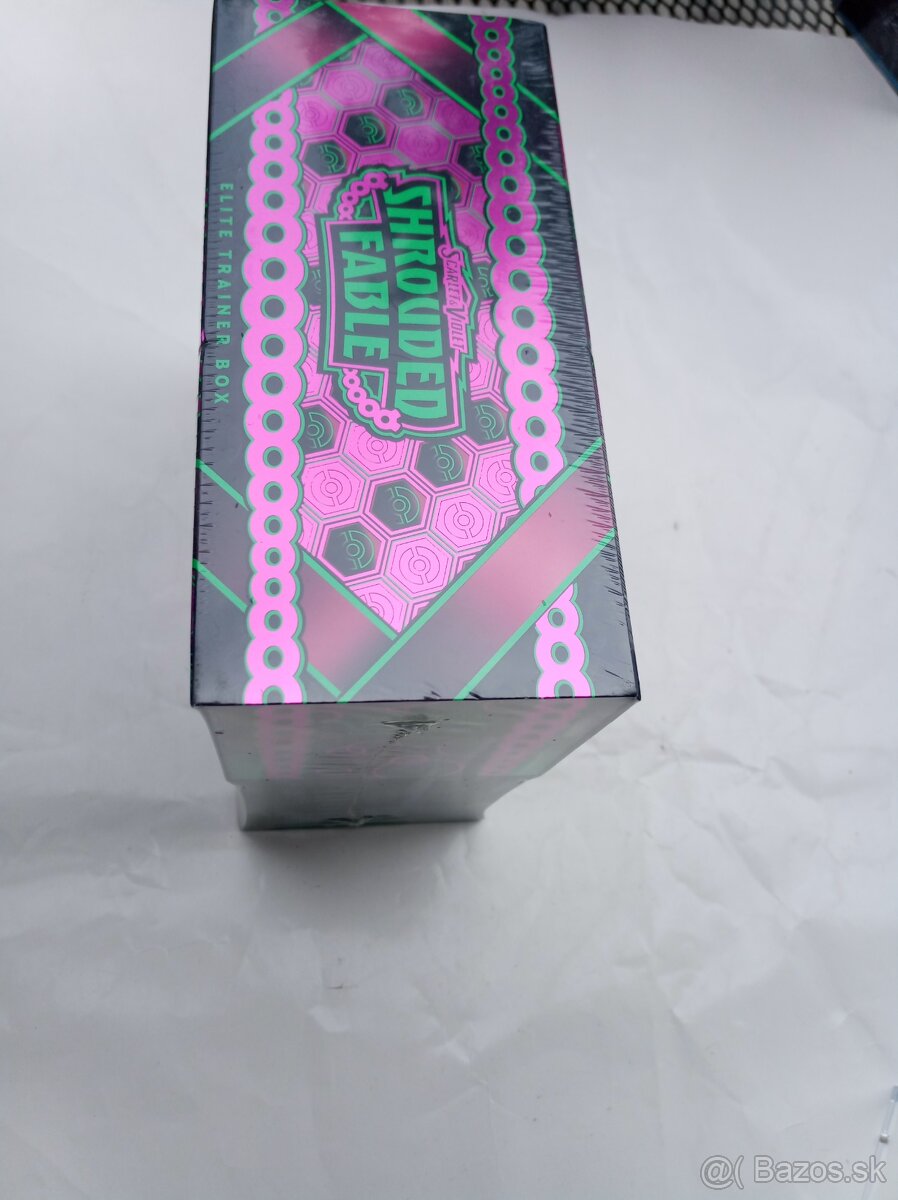 Shrouded fable etb - 9