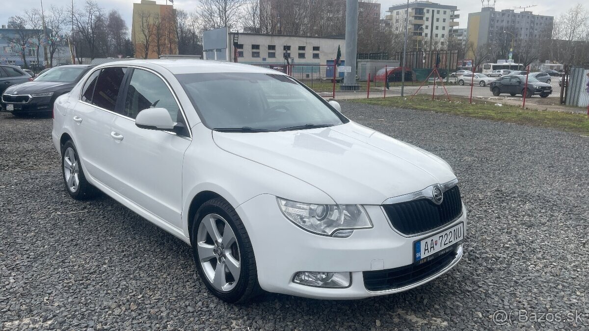Predám Škoda Superb 3.6 benzín DSG 2013 - 9