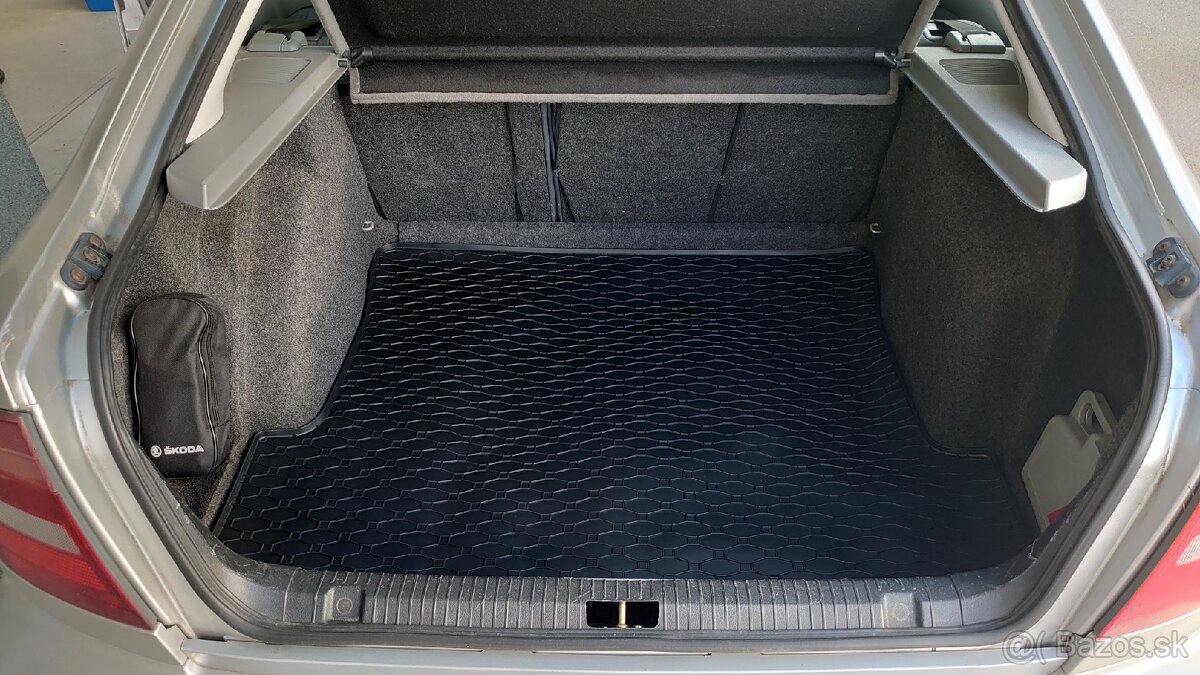 Youngtimer Škoda Octavia 1 1.8 20V, SLX - 9