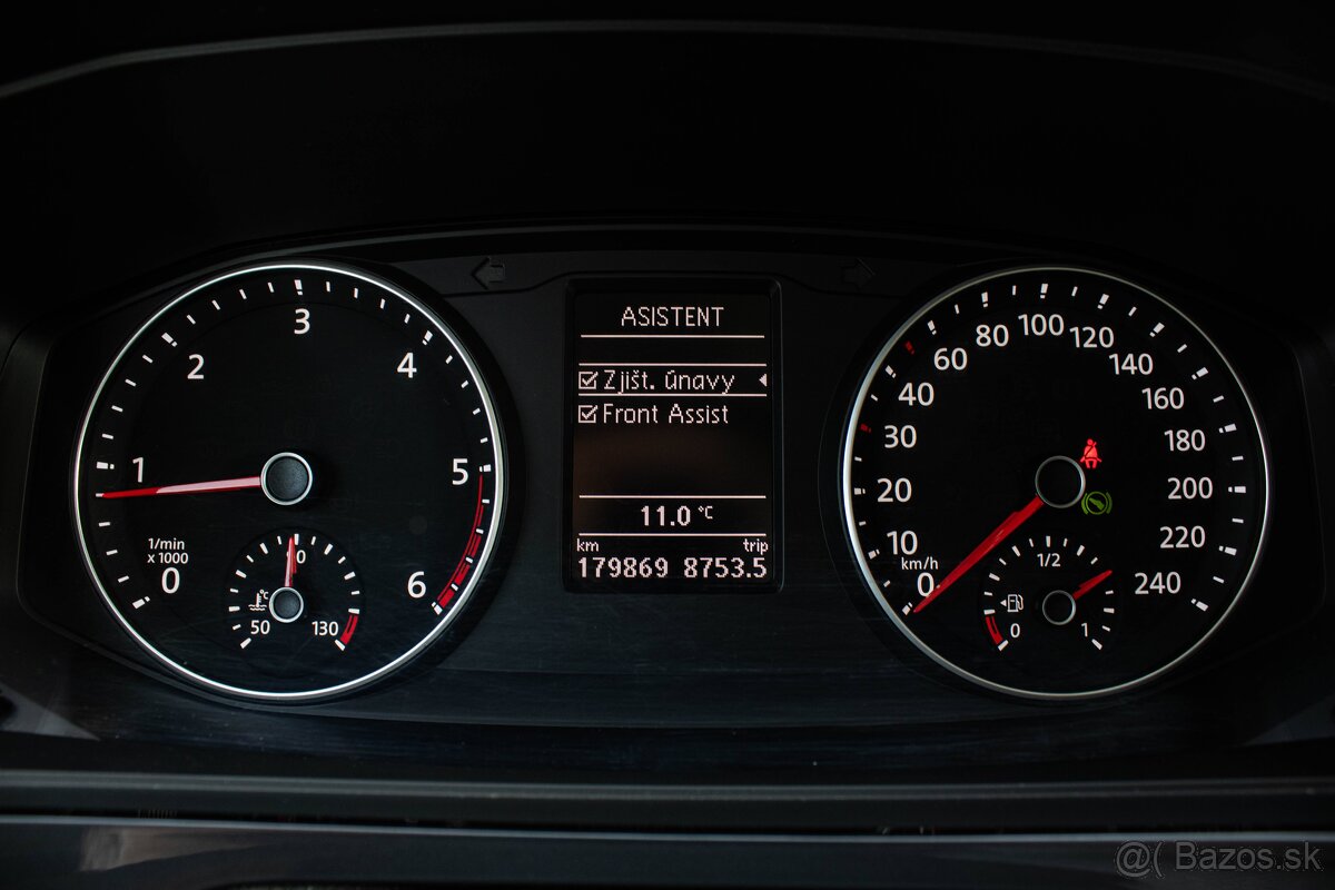 Multivan 2.0 BITDI 146kW 4x4 DSG, ACC, Kamera, Ťažné, Servis - 9