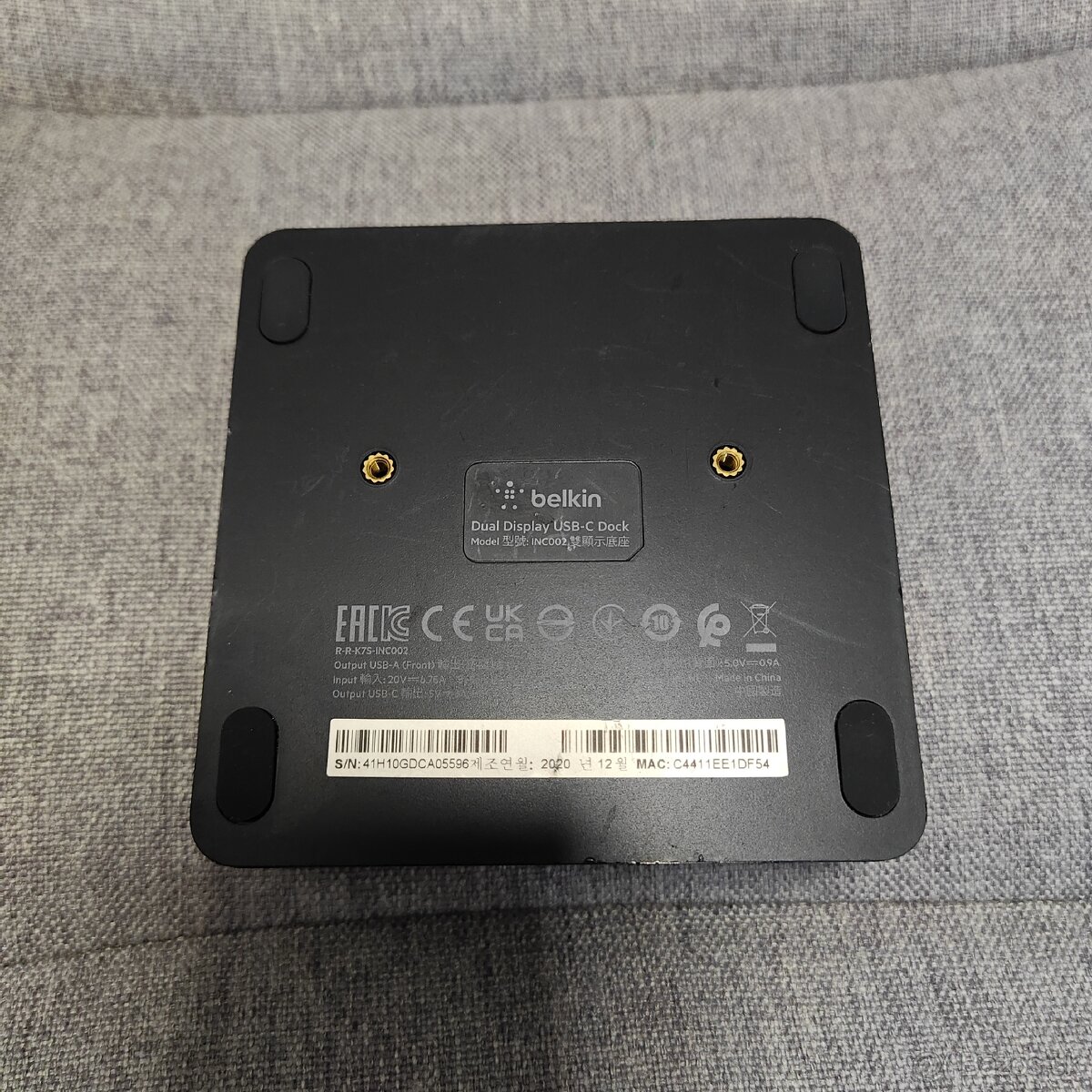 Rôzne USB-C huby, prezentačné zariadenia a príslušenstvo - 9