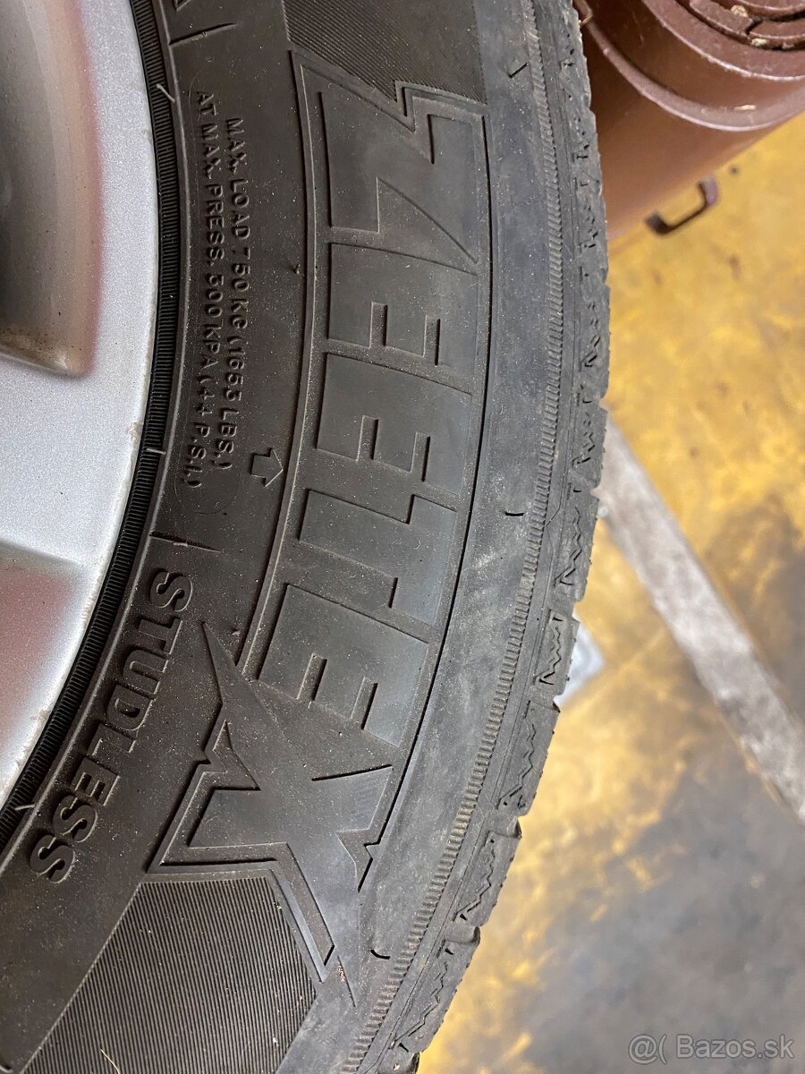 215/65 r16 98h zimné - 9