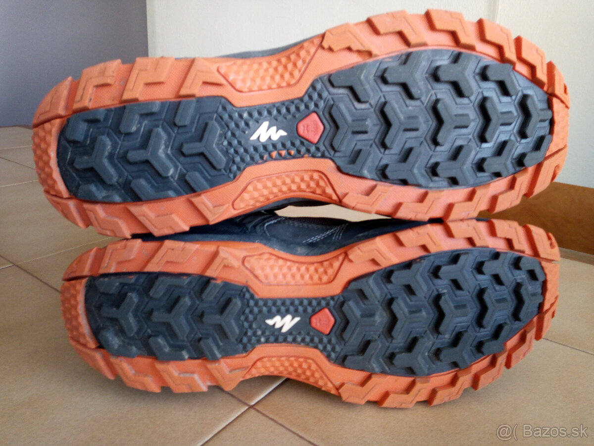 Panska trekingova vodeodolna obuv QUECHUA. - 9