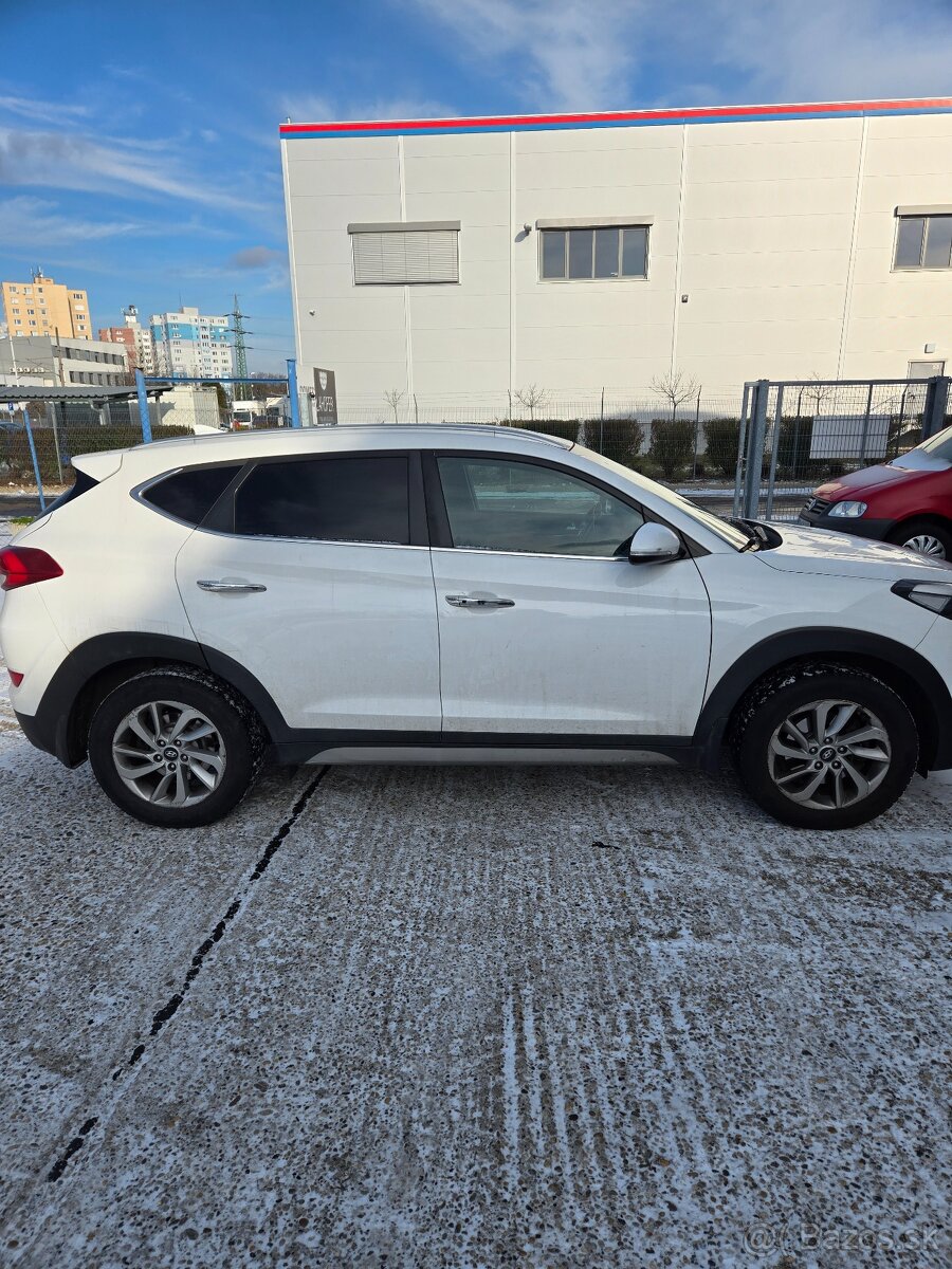 Predám hyundai tucson - 9
