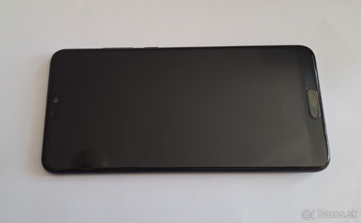 Display na mobil HUAWEI P20 a a fotoaparáty. - 9