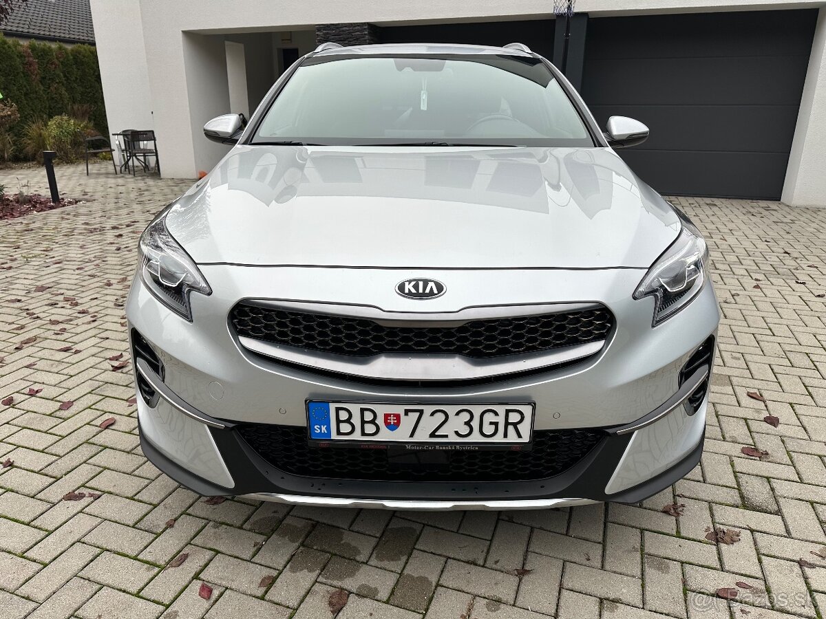 Kia XCeed 1.4 T-GDi Platinum A/T - 9