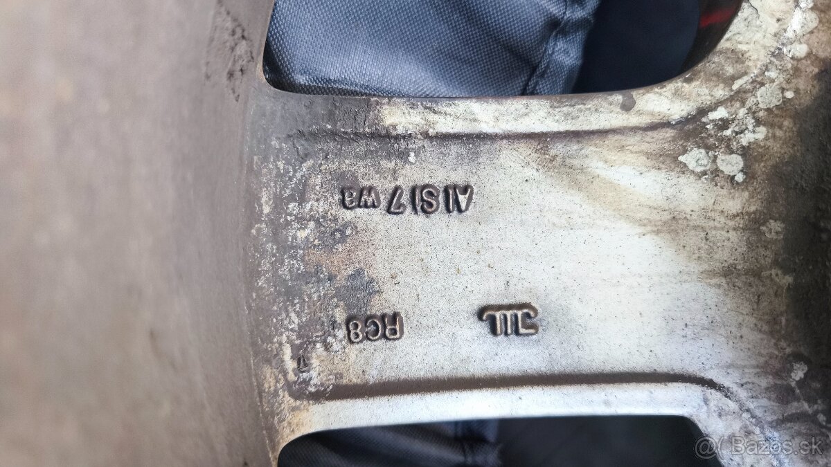 Zimne komplety Audi - 9