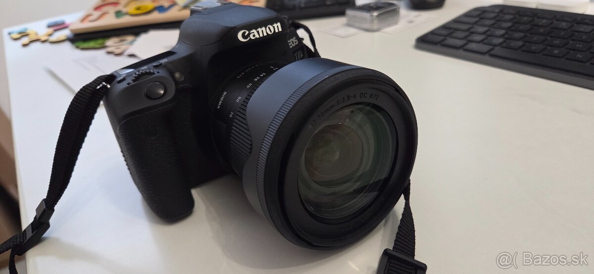 Canon EOS 77D - 9