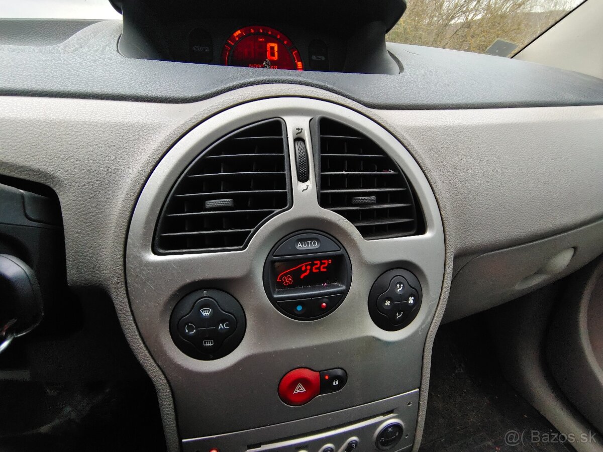 Renault Modus 1.5 dCi • 2004 • 60 kW • 140tis KM • - 9